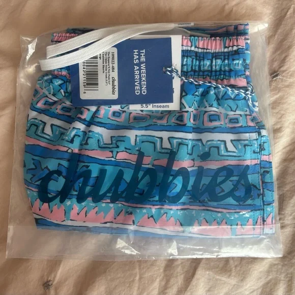 BRAND NEW Chubbies Classic Swim Trunks - Emperor’s New Pool 5.5” inseam